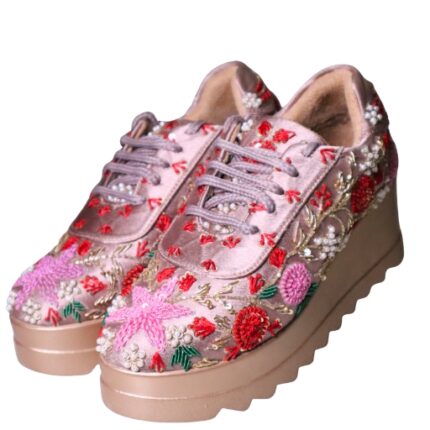 Elegant Embroidered Bridal Shoes – Pink Floral Design
